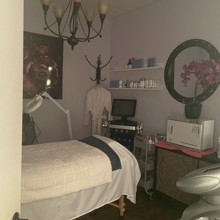 Virtual Tour of Petra’s Massage Therapy & Weight Loss Clinic in Oklahoma City, OKC